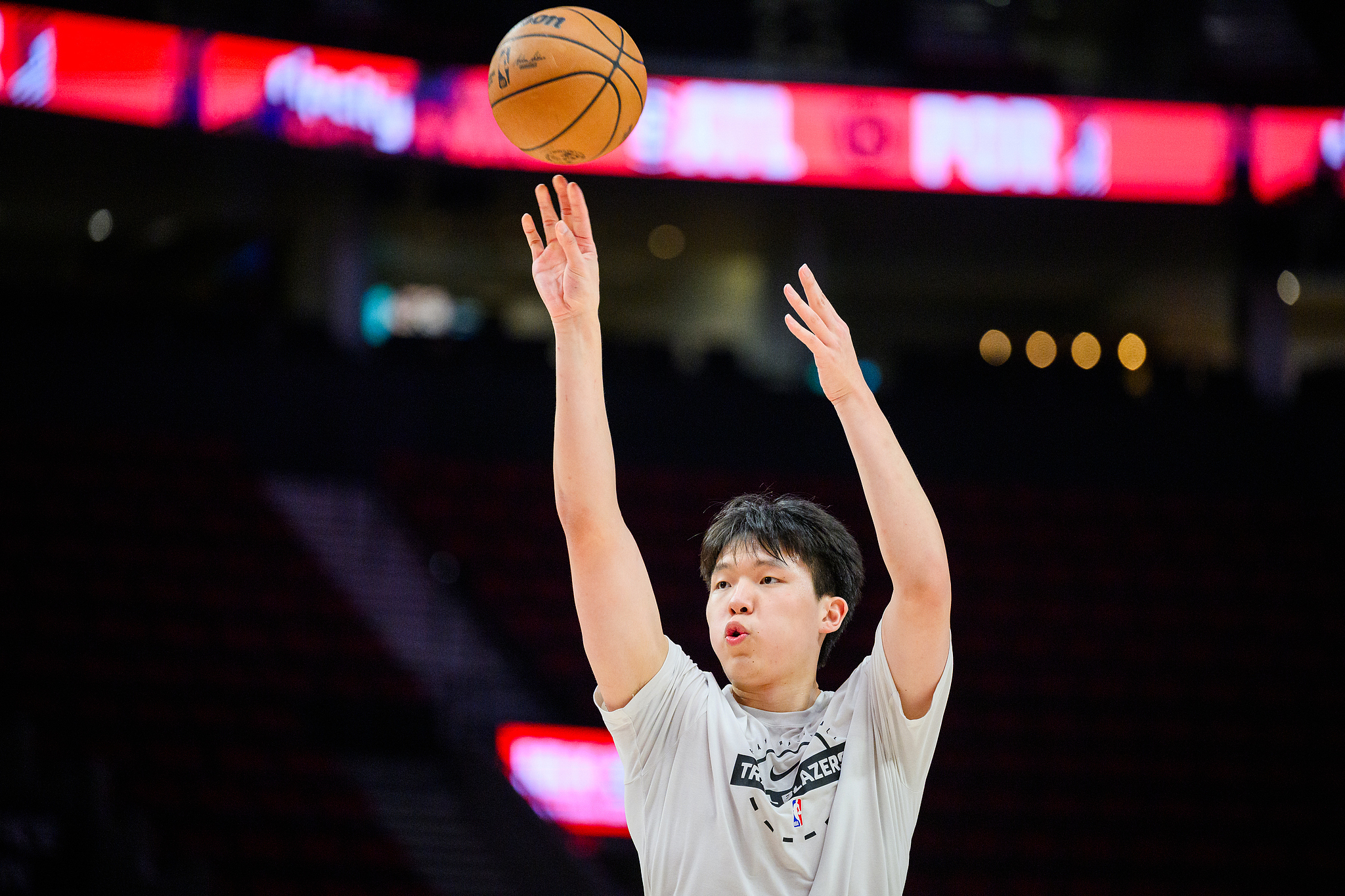 杨瀚森未登场夏普24+9+5 开拓者主场轻取老鹰